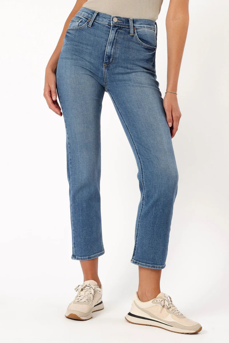 Straight leg style jean